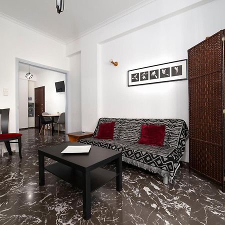 Local Urban Living 2Bd Apartment In Афіни Екстер'єр фото
